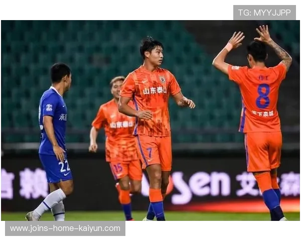 山东泰山的边路传递给禁区带来更多活力