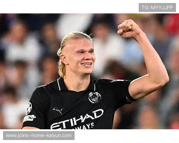 哈兰德面对门将极度冷静，足球场上的“冷血杀手”